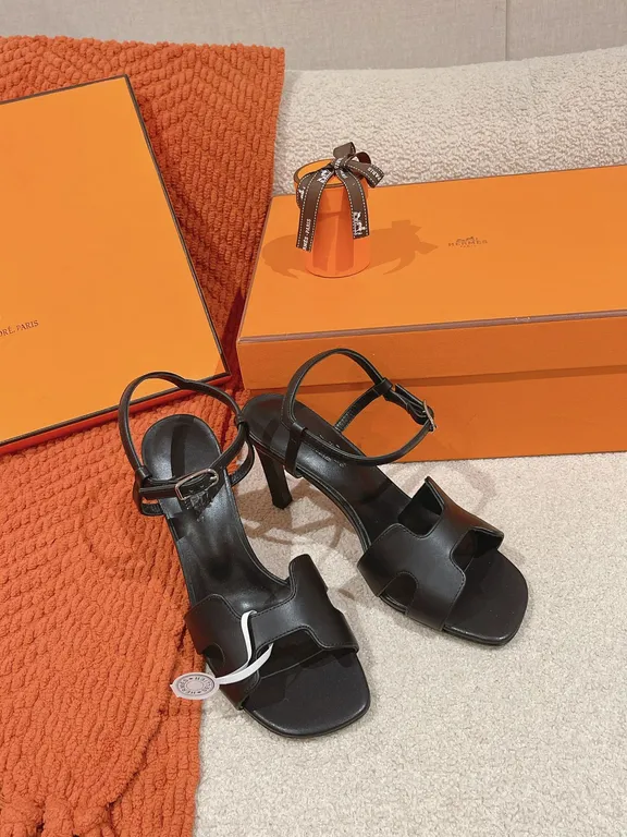 Hermes Shoe 